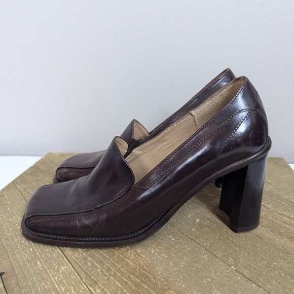 Vintage Brown Leather Loafers – Made in Italy – Size 38 (US 7.5) – 3” Block Heel - Picture 8 of 9